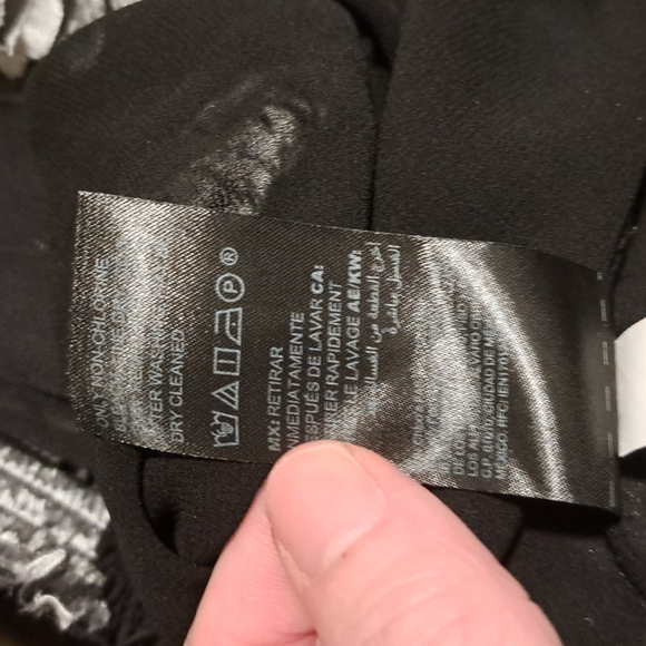 EUC White House Black Market off the shoulder top - Picture 8 of 8